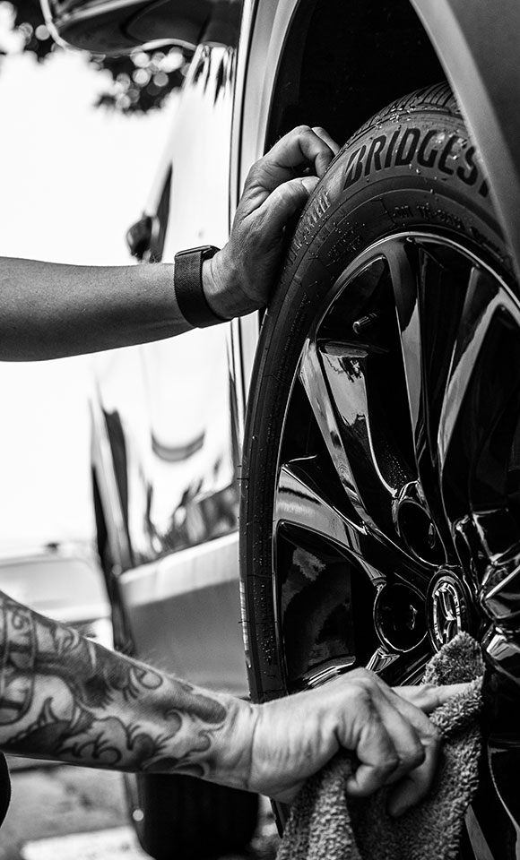 Integrity Auto Salon team at work